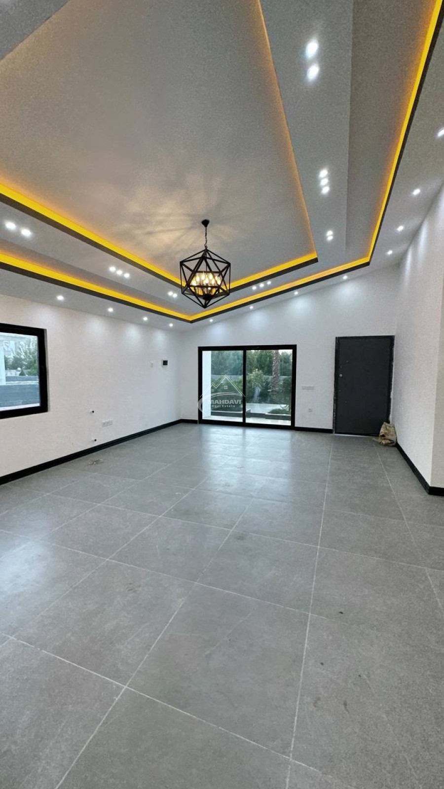 خرید ویلا دوبلکس نما مدرن در شهرک آپادانا چمستان